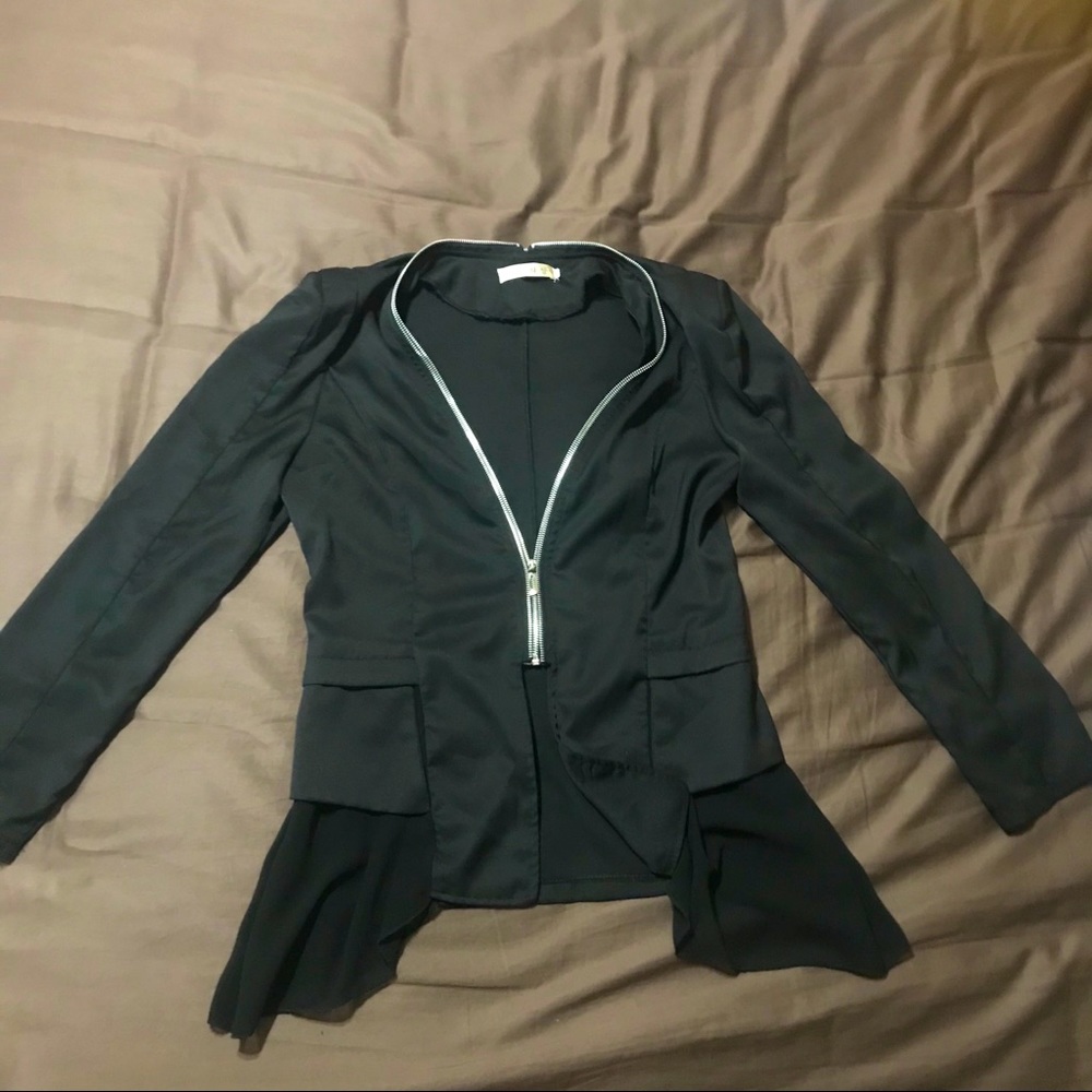 Zoro Black zip up